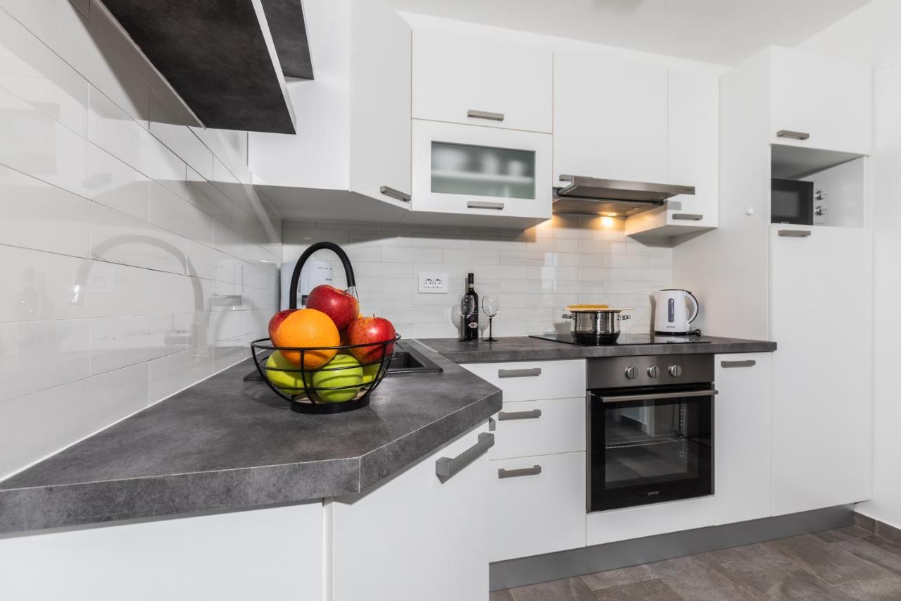 Apartman Bura プナト エクステリア 写真