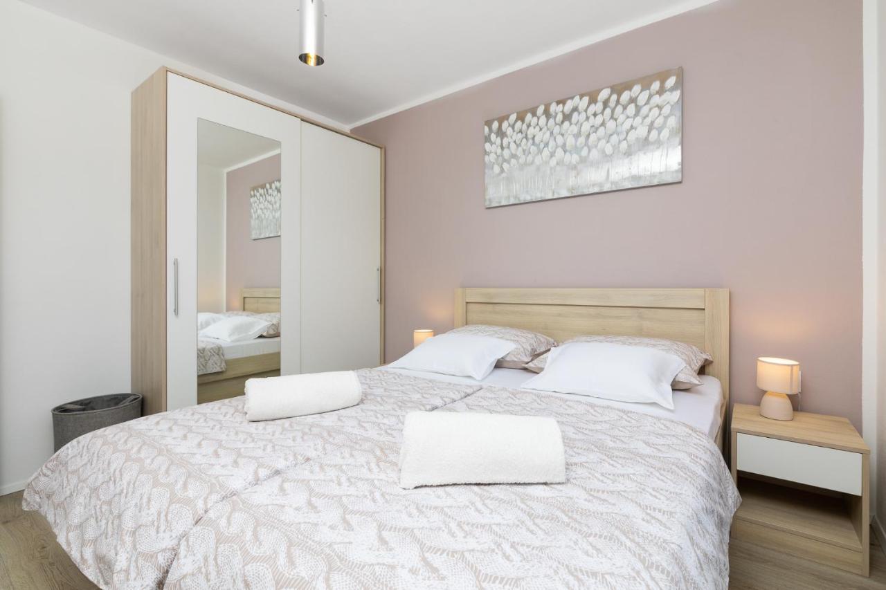 Apartman Bura プナト エクステリア 写真